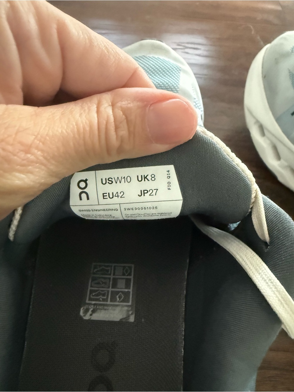 On Cloudsurfer Next Running Shoes - Niagara White - Picture 8 of 10